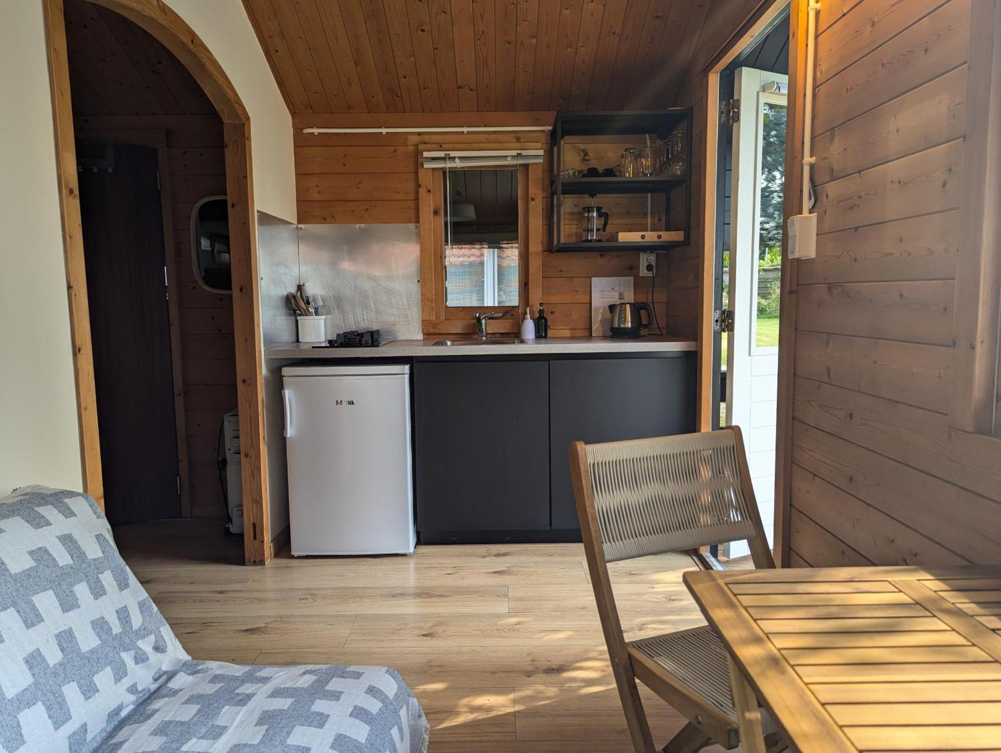 The Bee - Trekkershuts & Apartment Opperdoes Extérieur photo