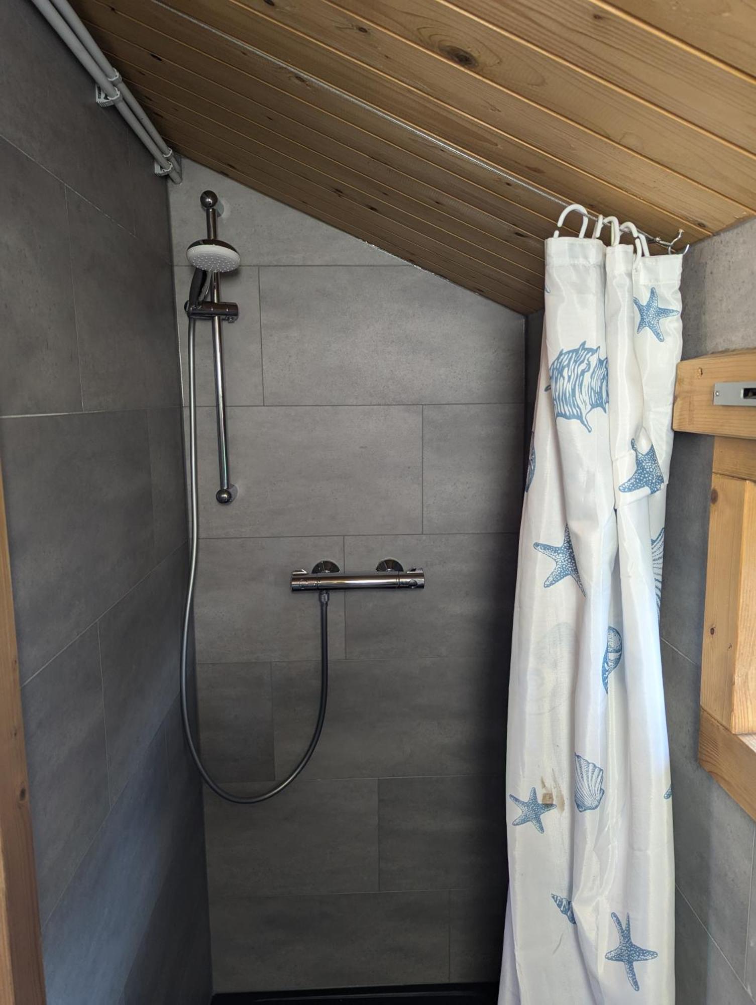 The Bee - Trekkershuts & Apartment Opperdoes Extérieur photo